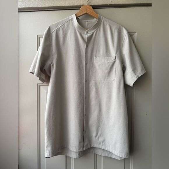 Lululemon Daily Drift Short Sleeve Shirt
Size Medium - Picture 9 of 13